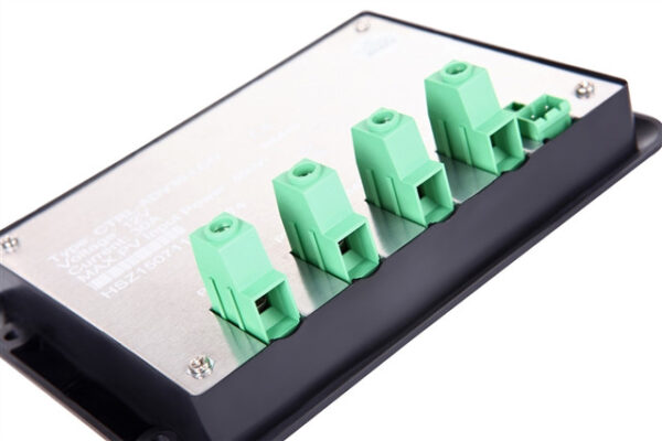 Adventurer Li- 30A PWM Flush Mount Charge Controller - Image 2