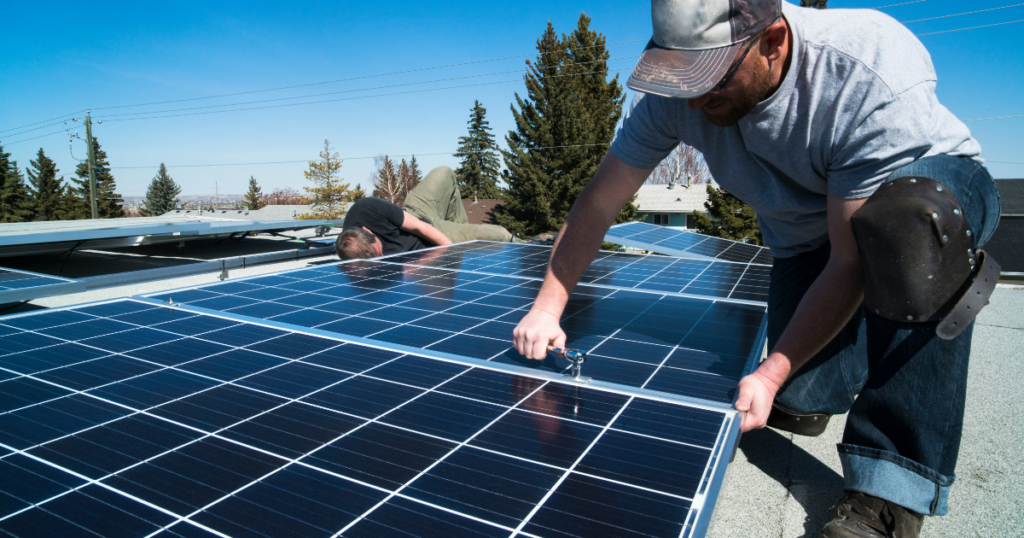 solar installers working